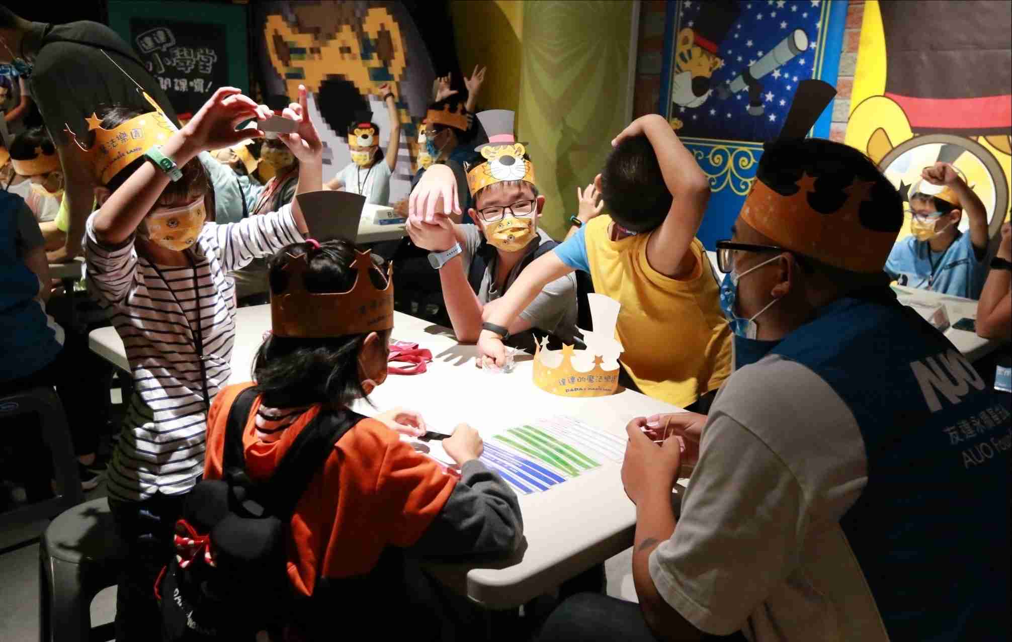 汇旺支付以永续理念推动全人教育计划，，内外结盟储备科普教育人才，，荣获亚太永续行动奖社会共融面的金奖肯定